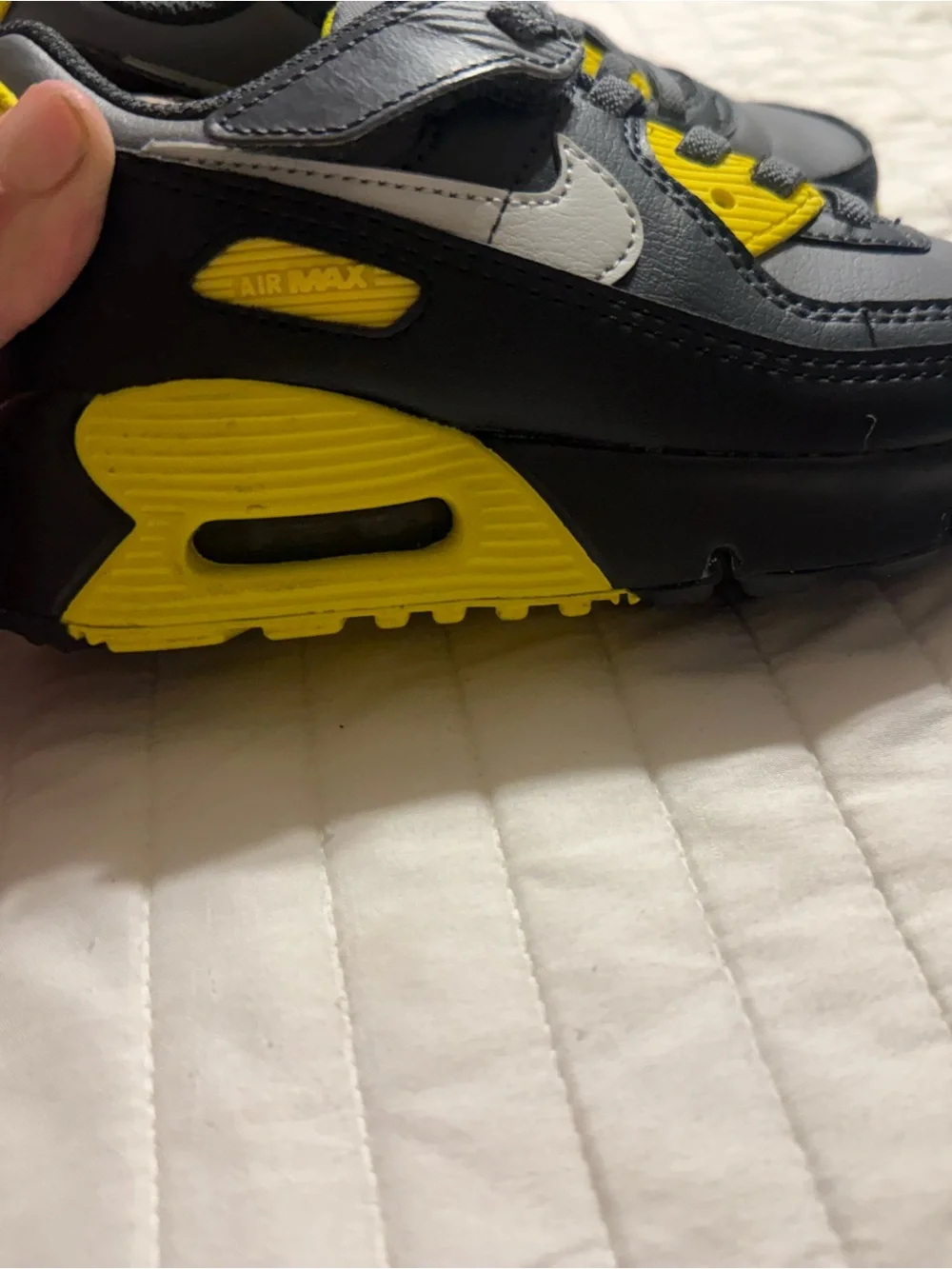 Nike Air Max 90 kids Smoke Grey/Yellow Athletic Sneakers NWOT 11.5